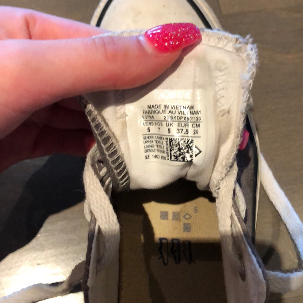 Converse - Picture 3 of 3